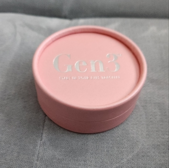 Gen3 Mila Zodiac Gold Tone Charm Bracelet Moon and Stars - Picture 2 of 5